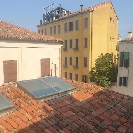 Snc1018 Modern Boutique * Venice