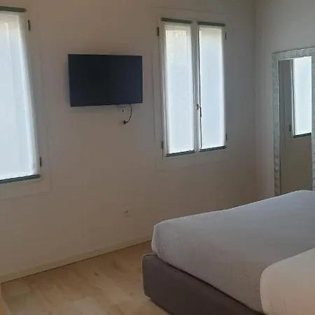Snc1018 Modern Boutique Apartment *