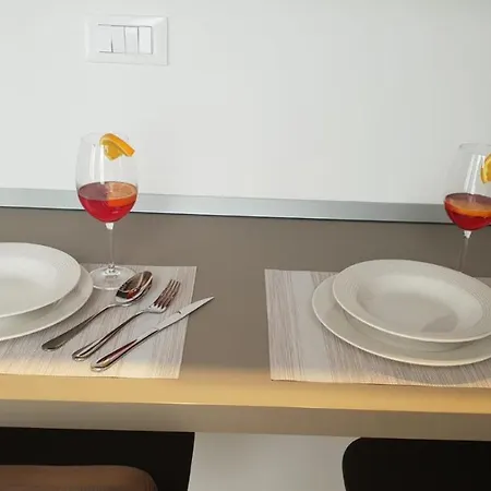 Snc1018 Modern Boutique Apartment